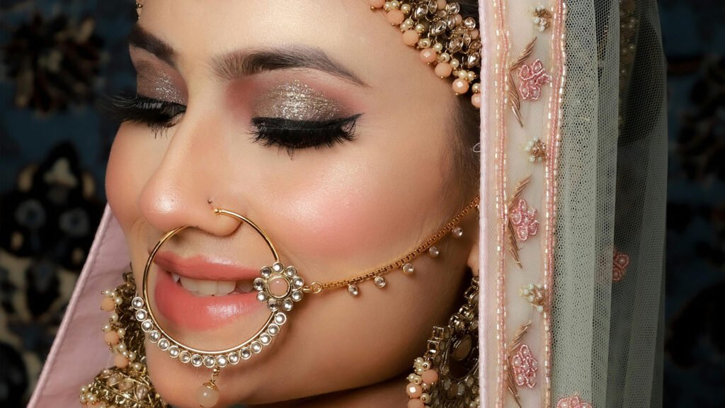 best professional makeup artist in Greater Noida